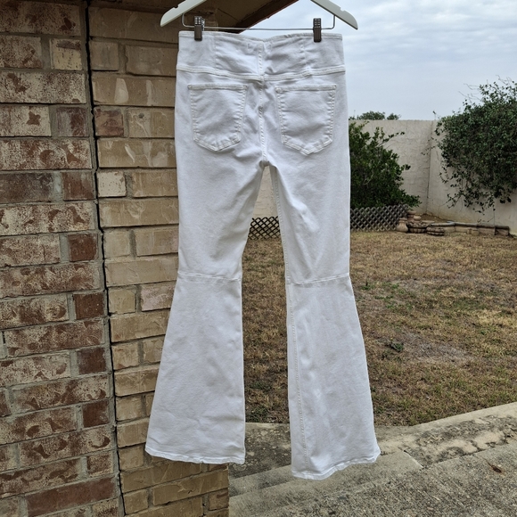 Free People Pull-On High Waisted Stretch Flare White Jeans Women Size 29 - Picture 8 of 16